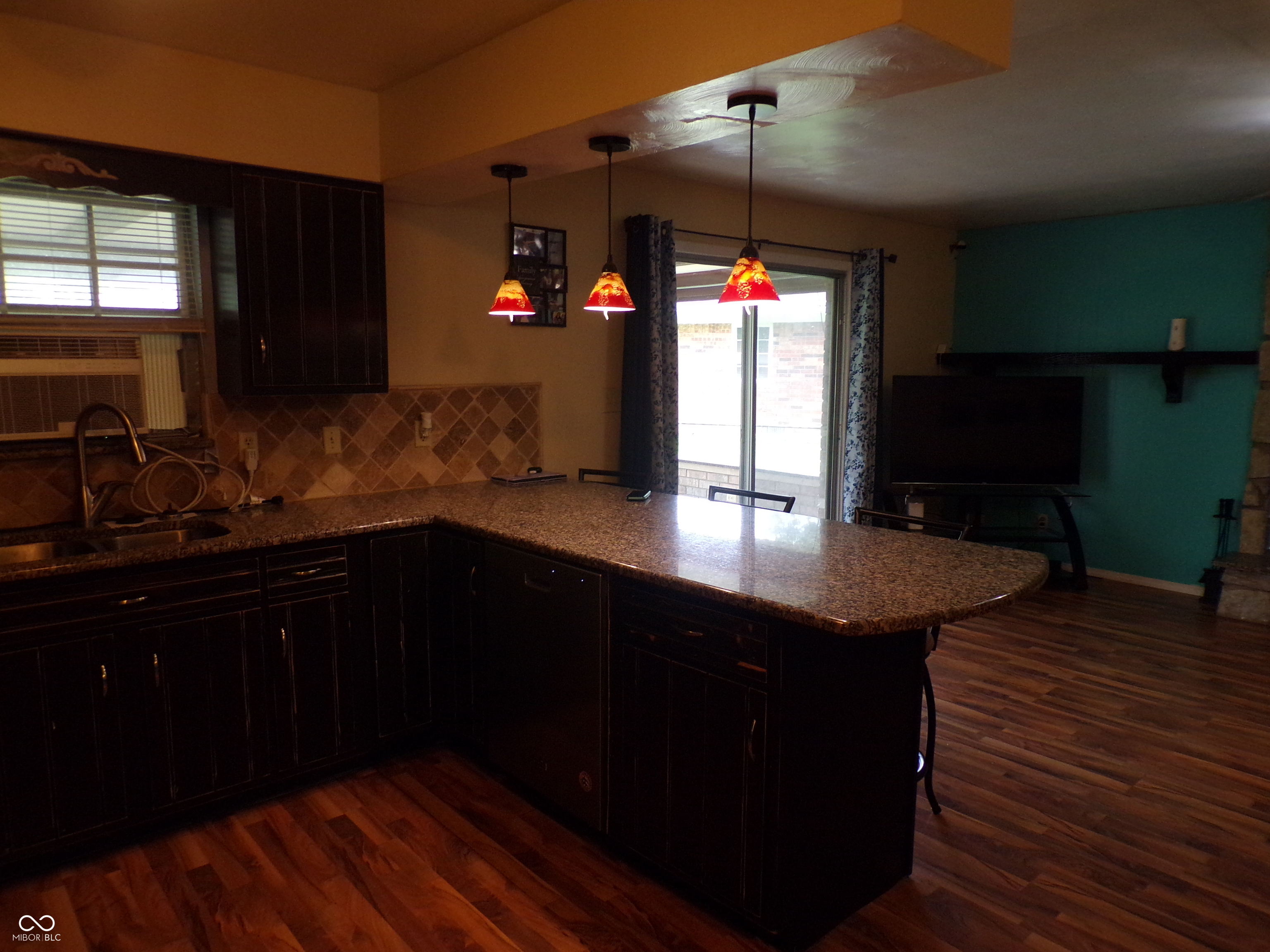 919 Hopkins Road Cumberland, IN 46229 - Photo 7 of 28