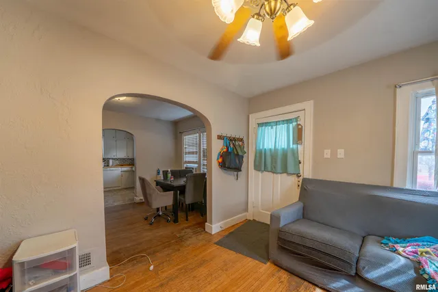 $115,000 | 1007 South 10th Street, Pekin, IL 61554