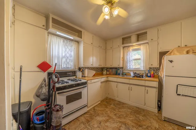 $115,000 | 1007 South 10th Street, Pekin, IL 61554