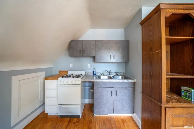 $115,000 | 1007 South 10th Street, Pekin, IL 61554