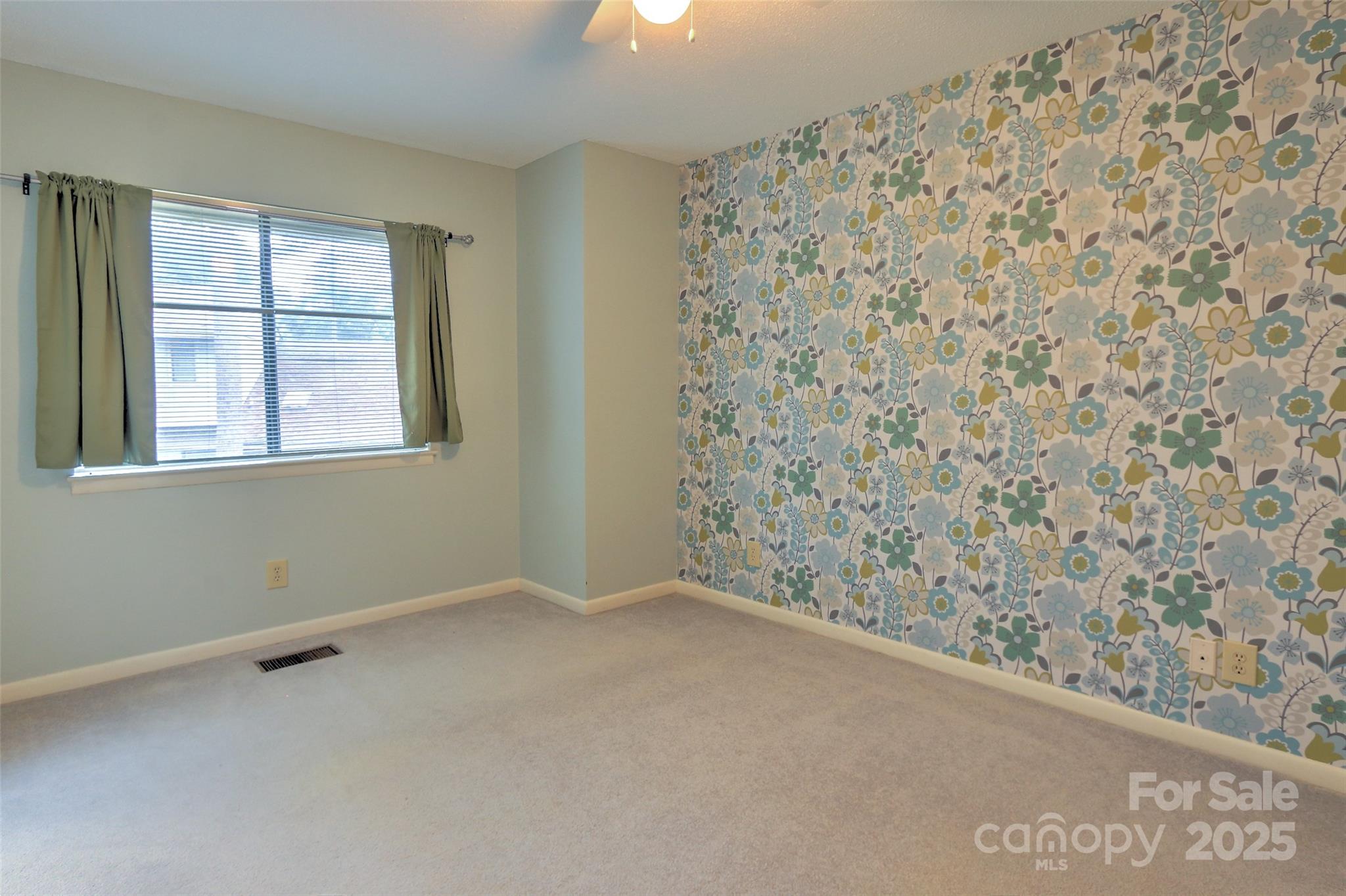 5 Gumtree Road, Unit D3 Hilton Head Island, SC 29926 - Photo 12 of 17 a view of an empty room with a window