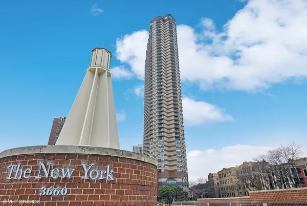 $1,750 | 3660 North Lake Shore Drive, Unit 4312, Chicago, IL 60613