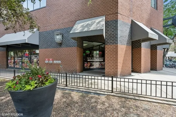 $1,750 | 3660 North Lake Shore Drive, Unit 4312, Chicago, IL 60613