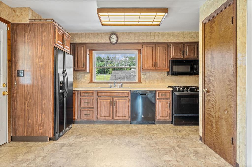 333 Ridge Road Brownsville, PA 15417 - Photo 6 of 47 Gallery Image 6
