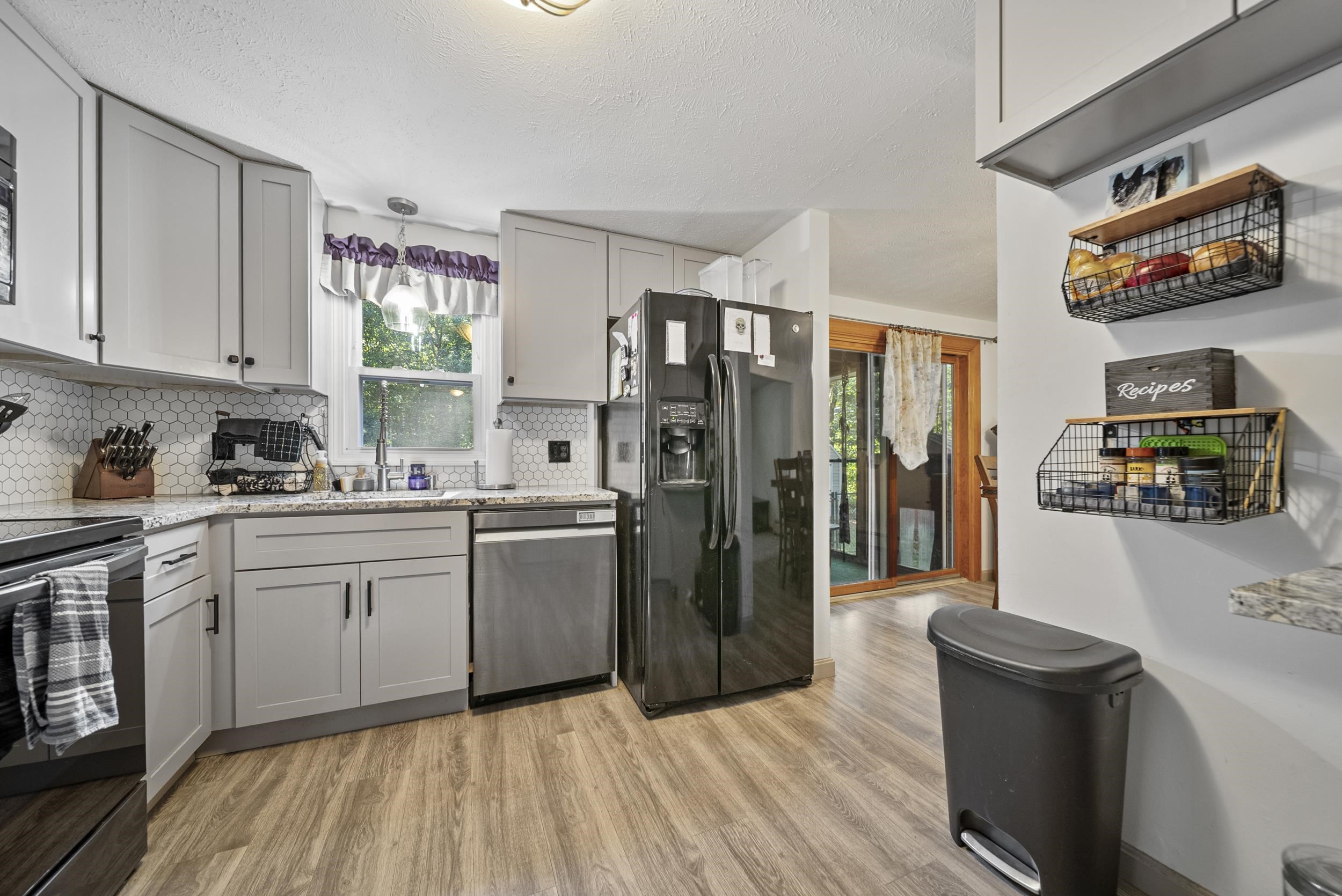 10 Overledge Drive Derry, NH 03038 - Photo 6 of 18