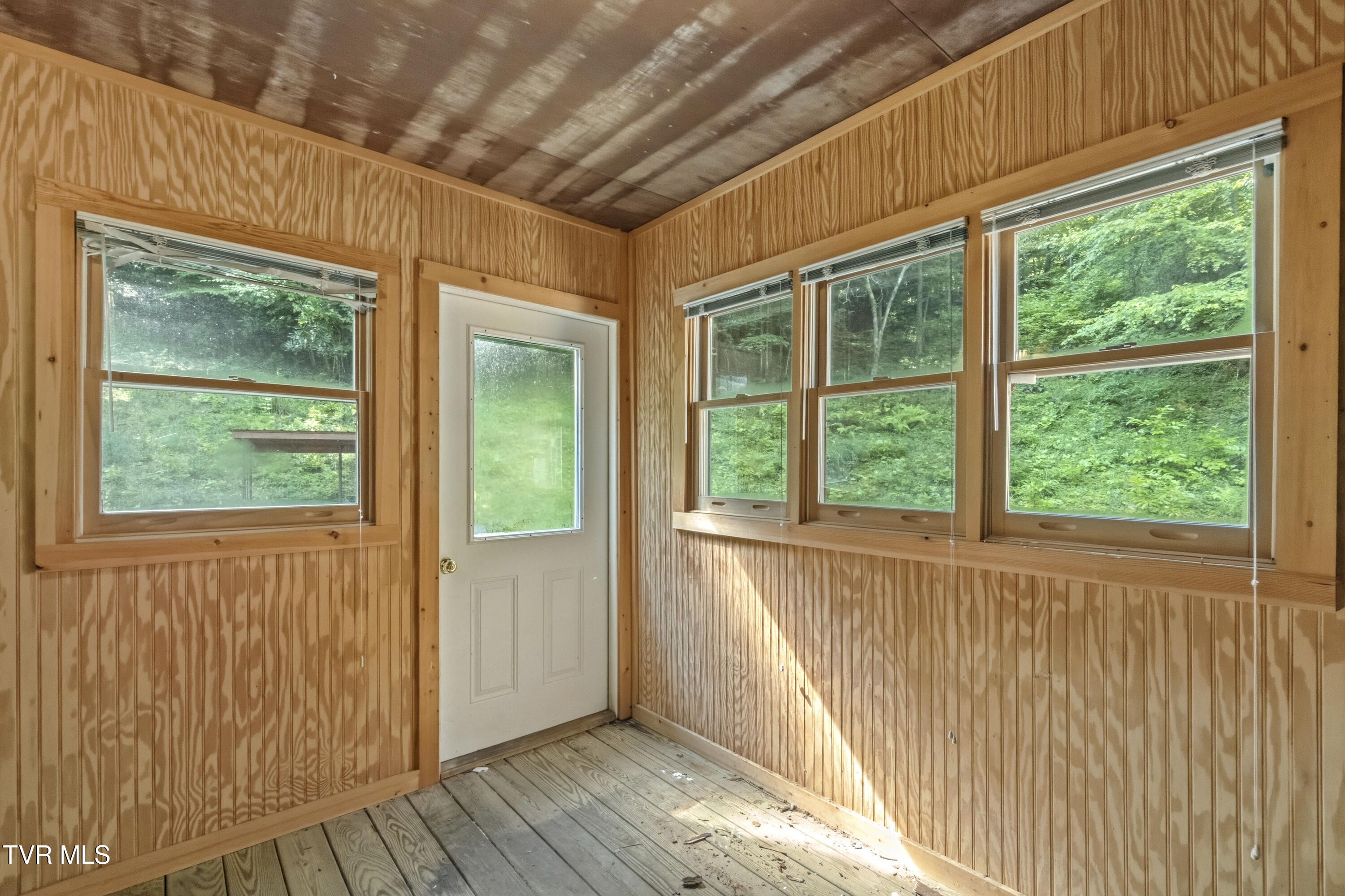390 Fiddlers Branch Road Hampton, TN 37658 - Photo 42 of 79 43