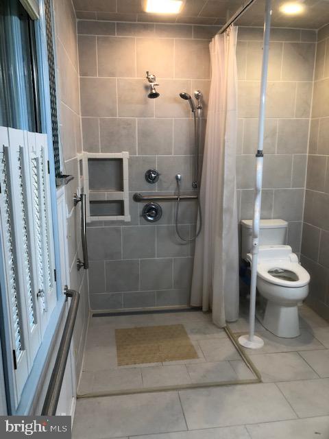 28 Winged Foot Road Dover, DE 19904 - Photo 16 of 21 Master Bath