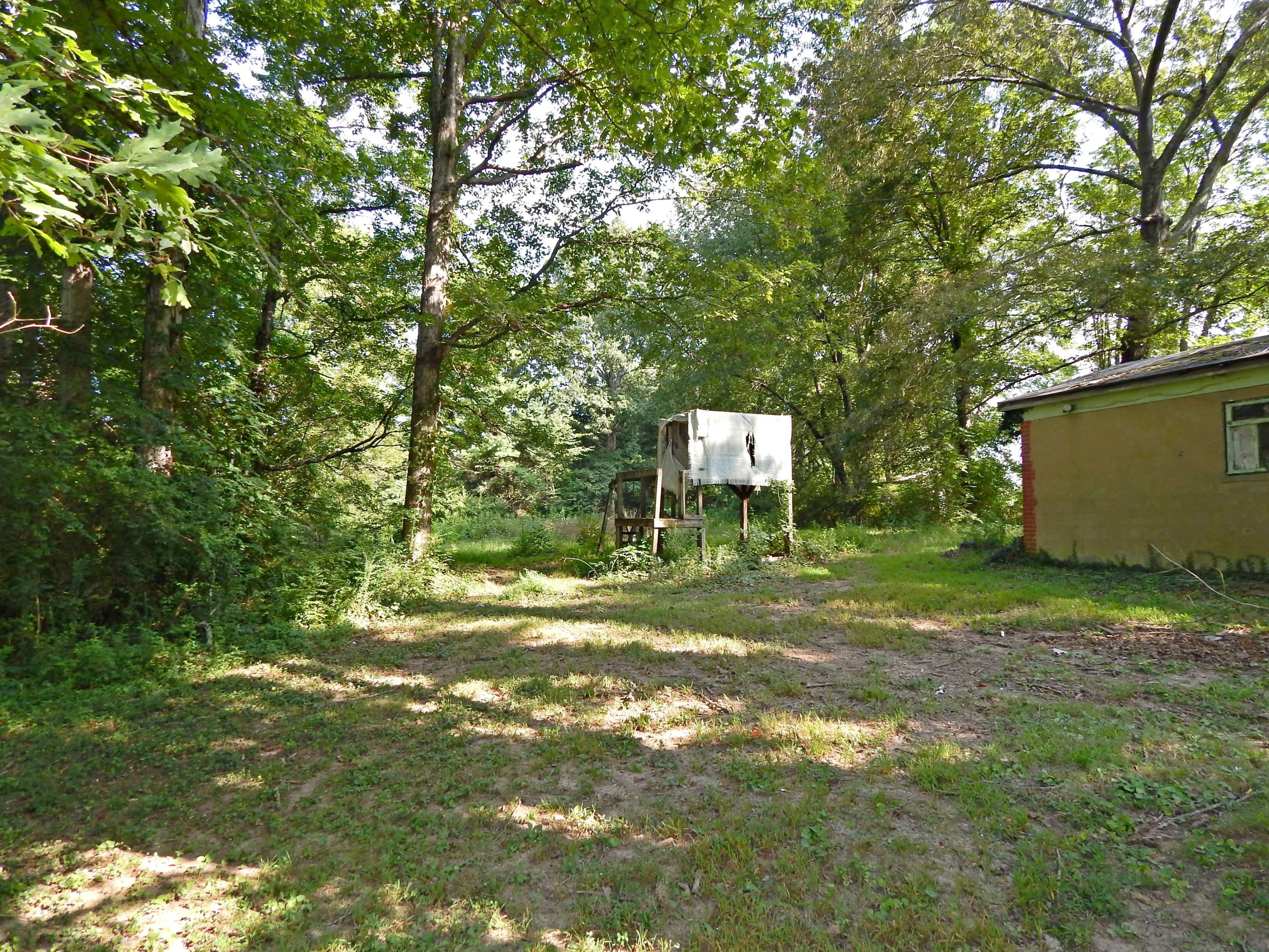 317 Lee Road Clinton, TN 37716 - Photo 9 of 11 4