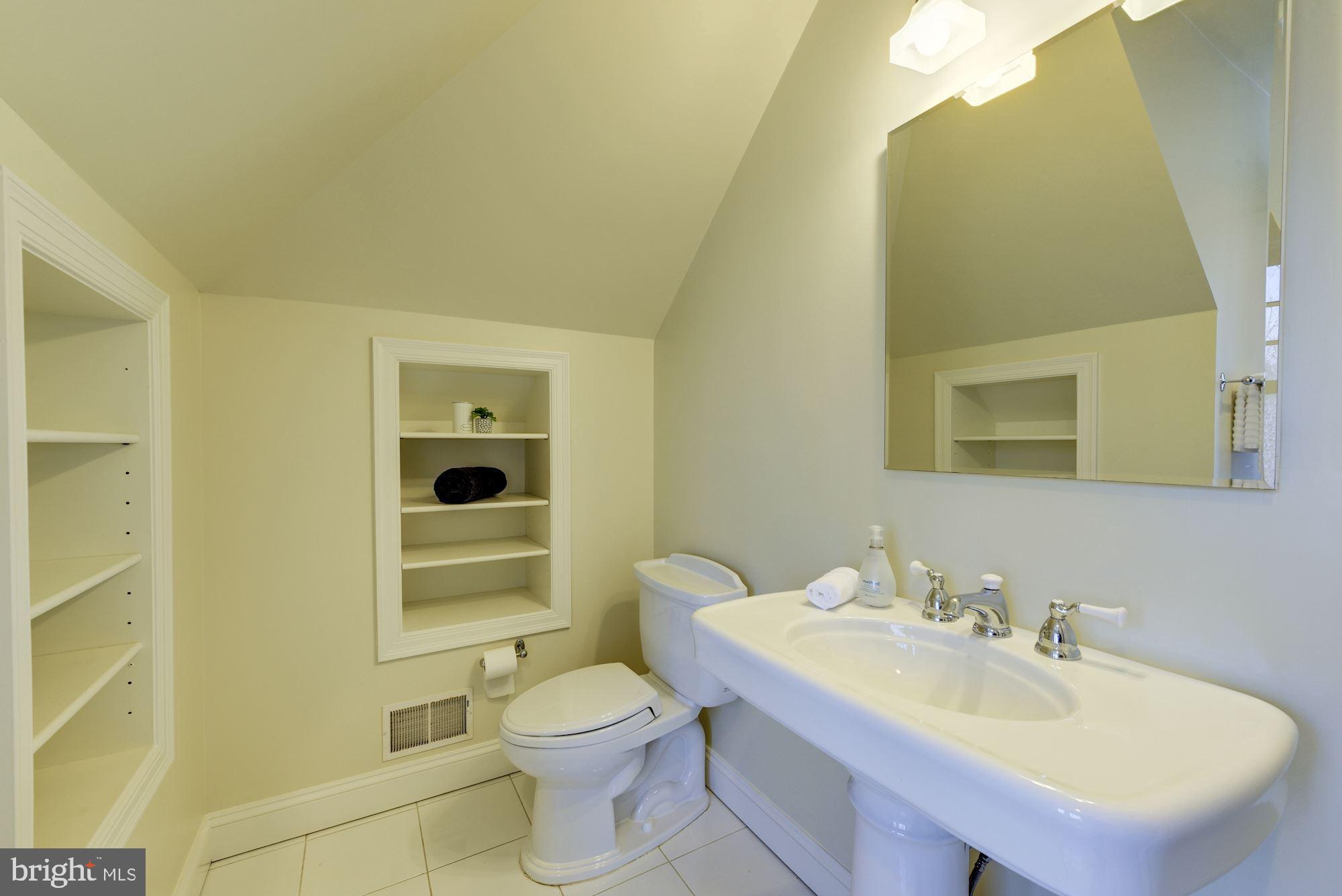 10245 Capitol View Avenue Silver Spring, MD 20910 - Photo 18 of 22 Gallery Image 18