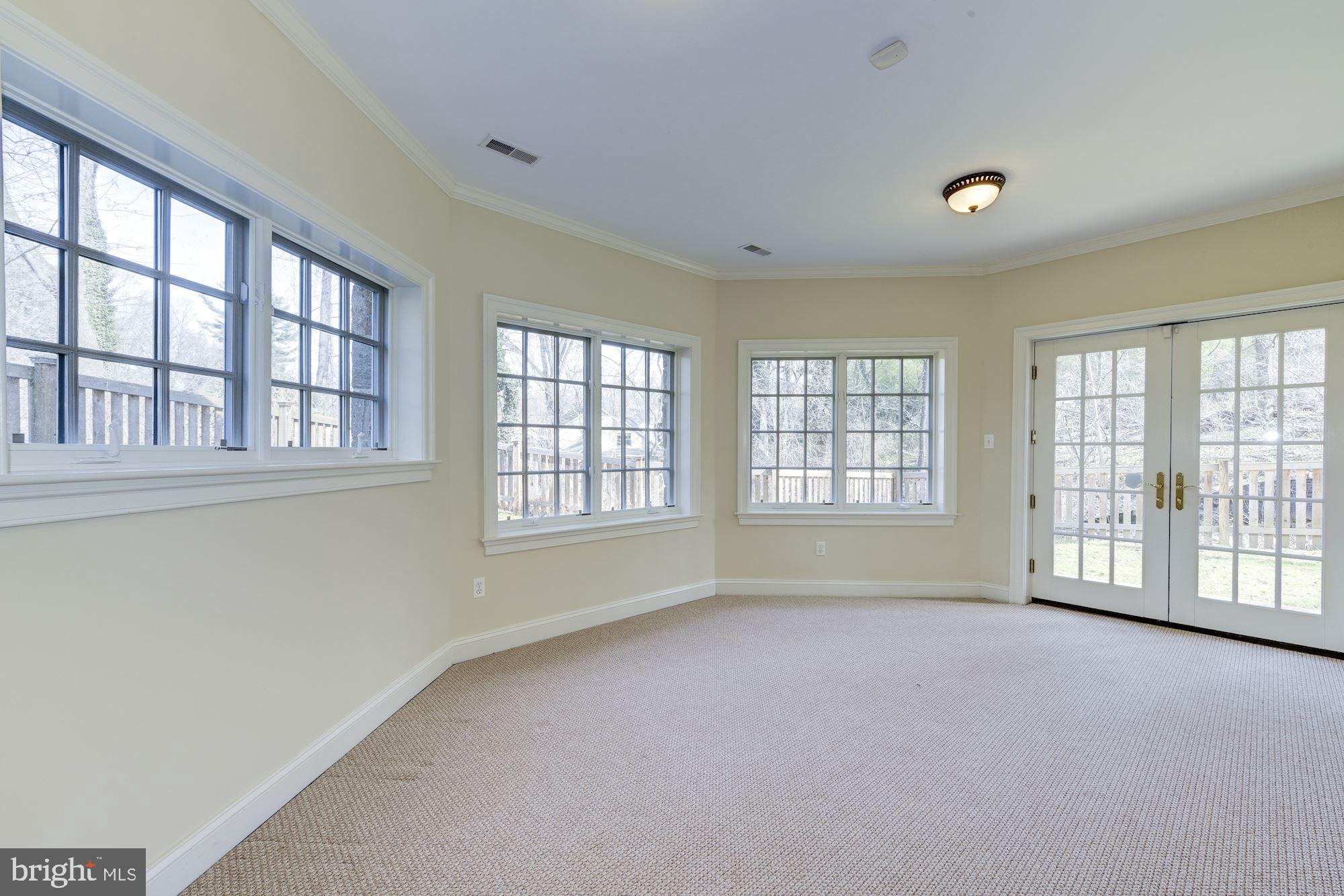 10245 Capitol View Avenue Silver Spring, MD 20910 - Photo 20 of 22 Gallery Image 20