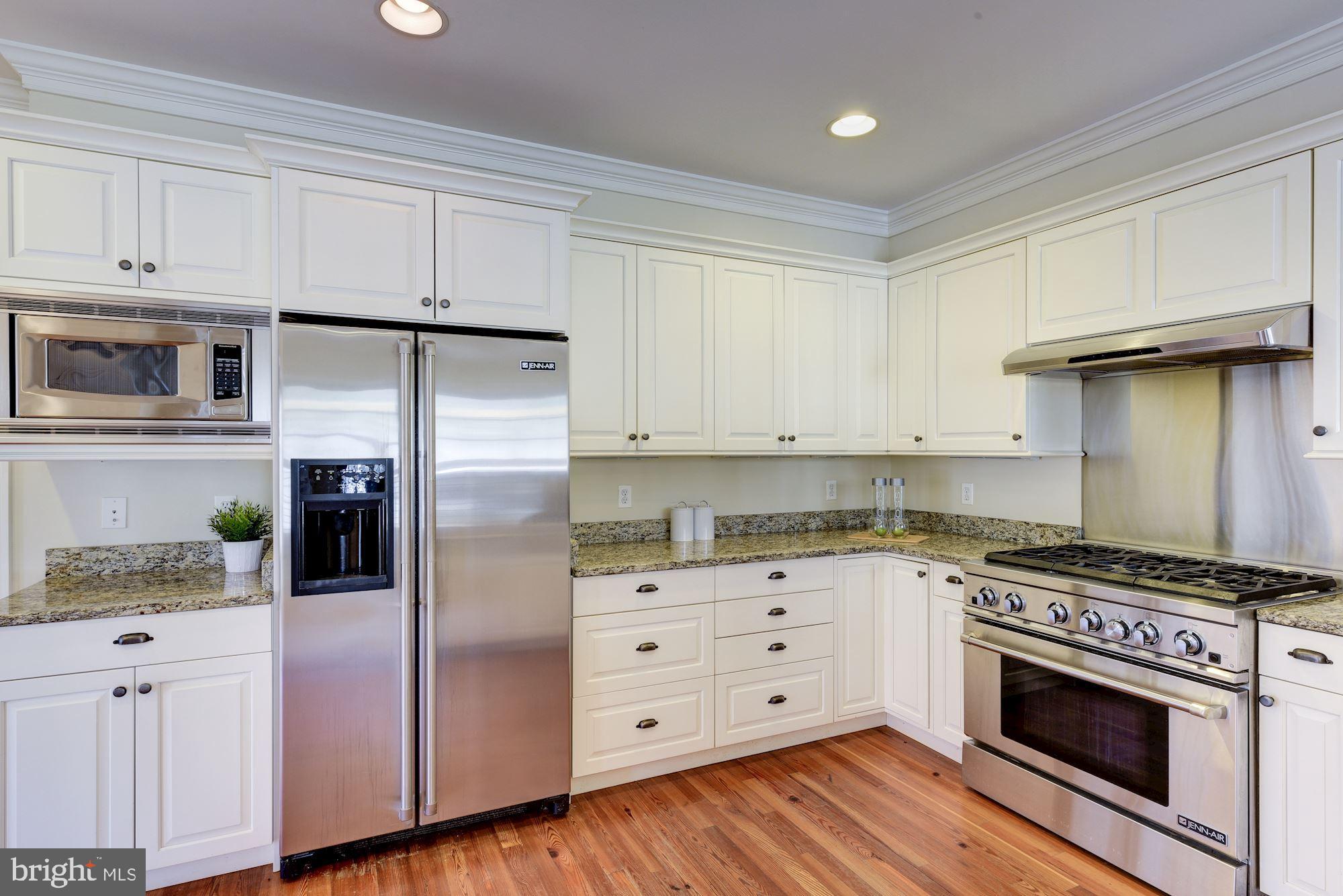 10245 Capitol View Avenue Silver Spring, MD 20910 - Photo 8 of 22 Gallery Image 8