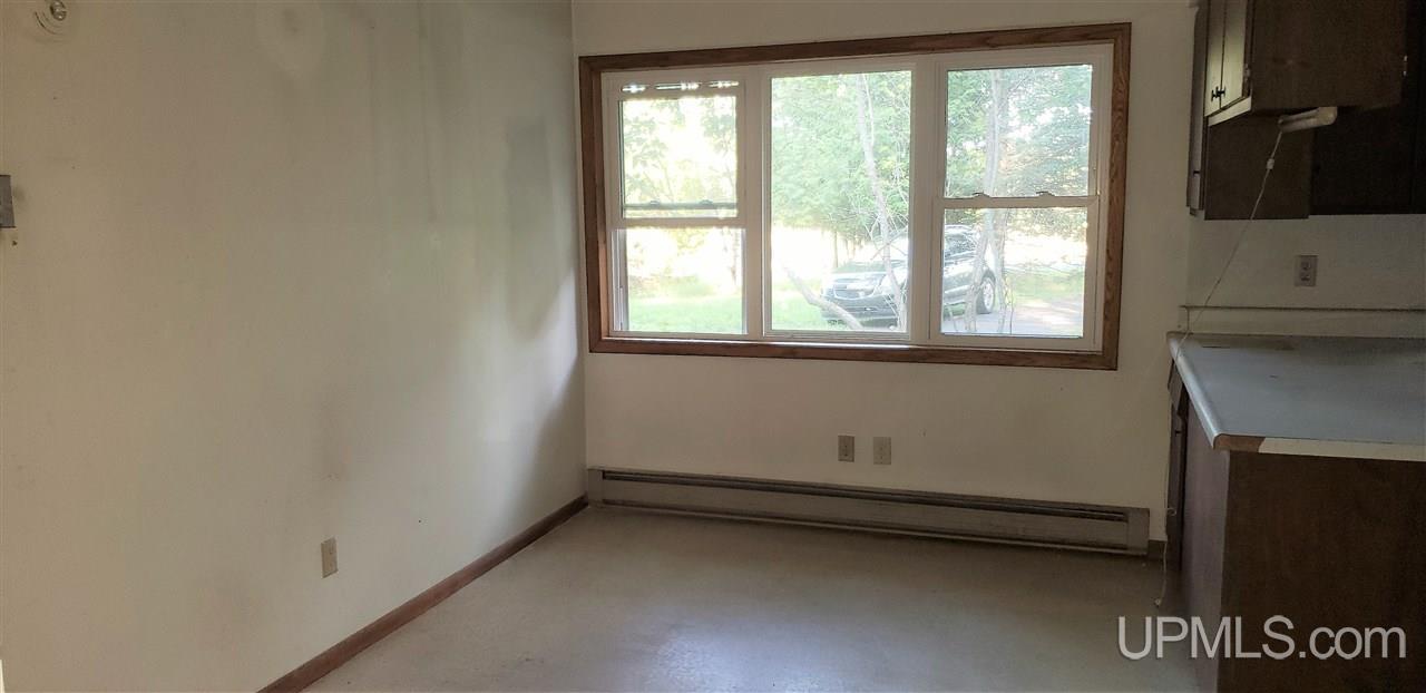 4493 M Road Escanaba, MI 49829 - Photo 3 of 13