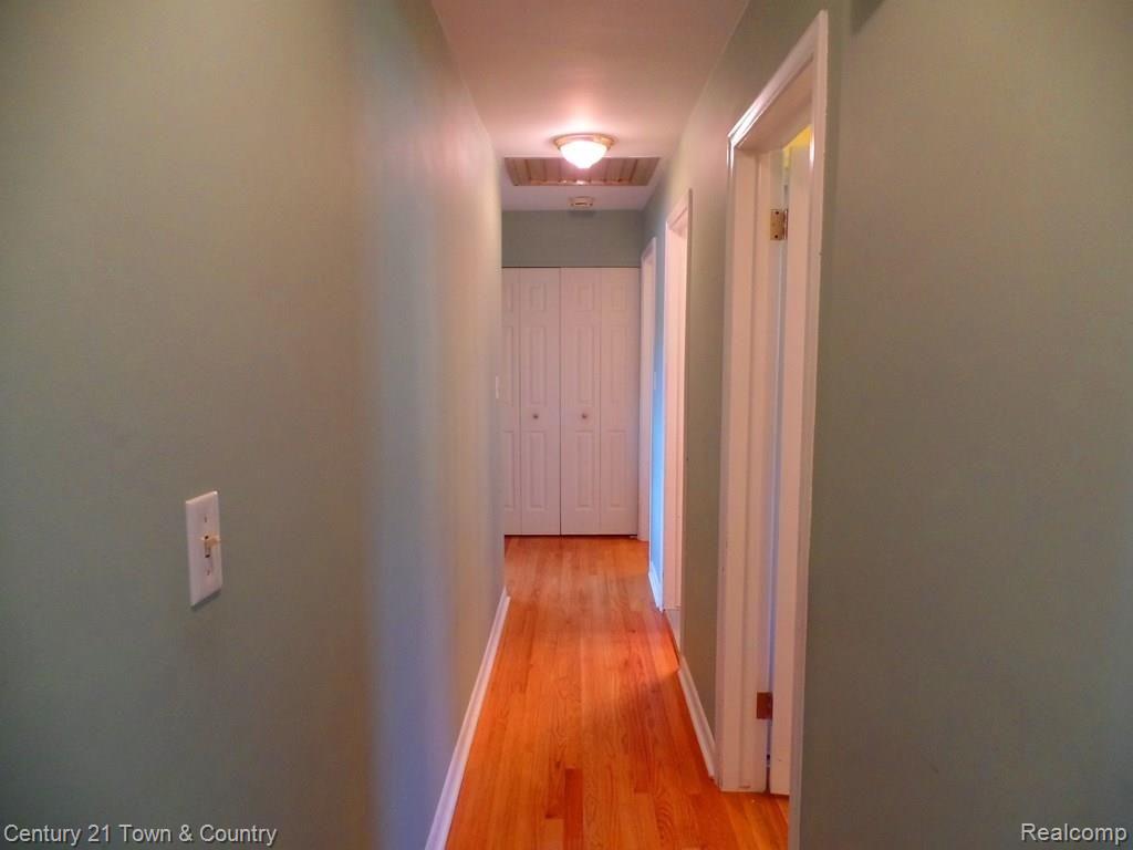 11117 Racine Road Warren, MI 48093 - Photo 9 of 37 81.JPG