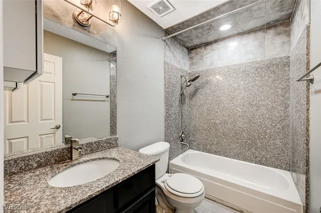 $1,400 | 5101 River Glen Drive, Unit 136, Las Vegas, NV 89103