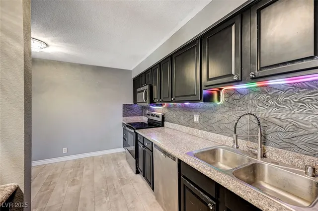 $1,400 | 5101 River Glen Drive, Unit 136, Las Vegas, NV 89103