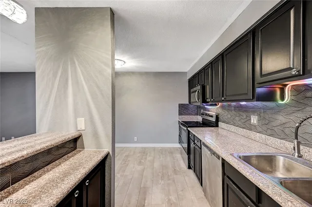 $1,400 | 5101 River Glen Drive, Unit 136, Las Vegas, NV 89103