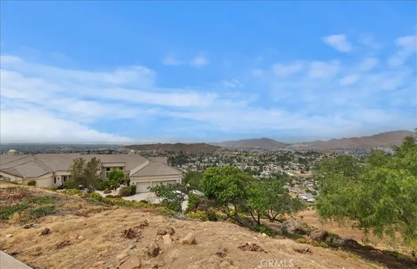 $1,400,000 | 7350 Live Oak Drive, Jurupa Valley, CA 92509