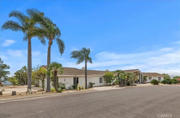 $1,400,000 | 7350 Live Oak Drive, Jurupa Valley, CA 92509