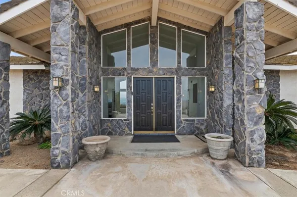 $1,400,000 | 7350 Live Oak Drive, Jurupa Valley, CA 92509