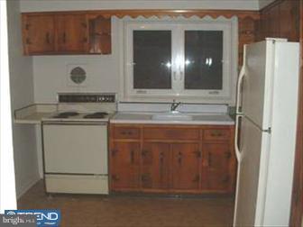 725 Elgin Road Newtown Square, PA 19073 - Photo 2 of 6 Kitchen