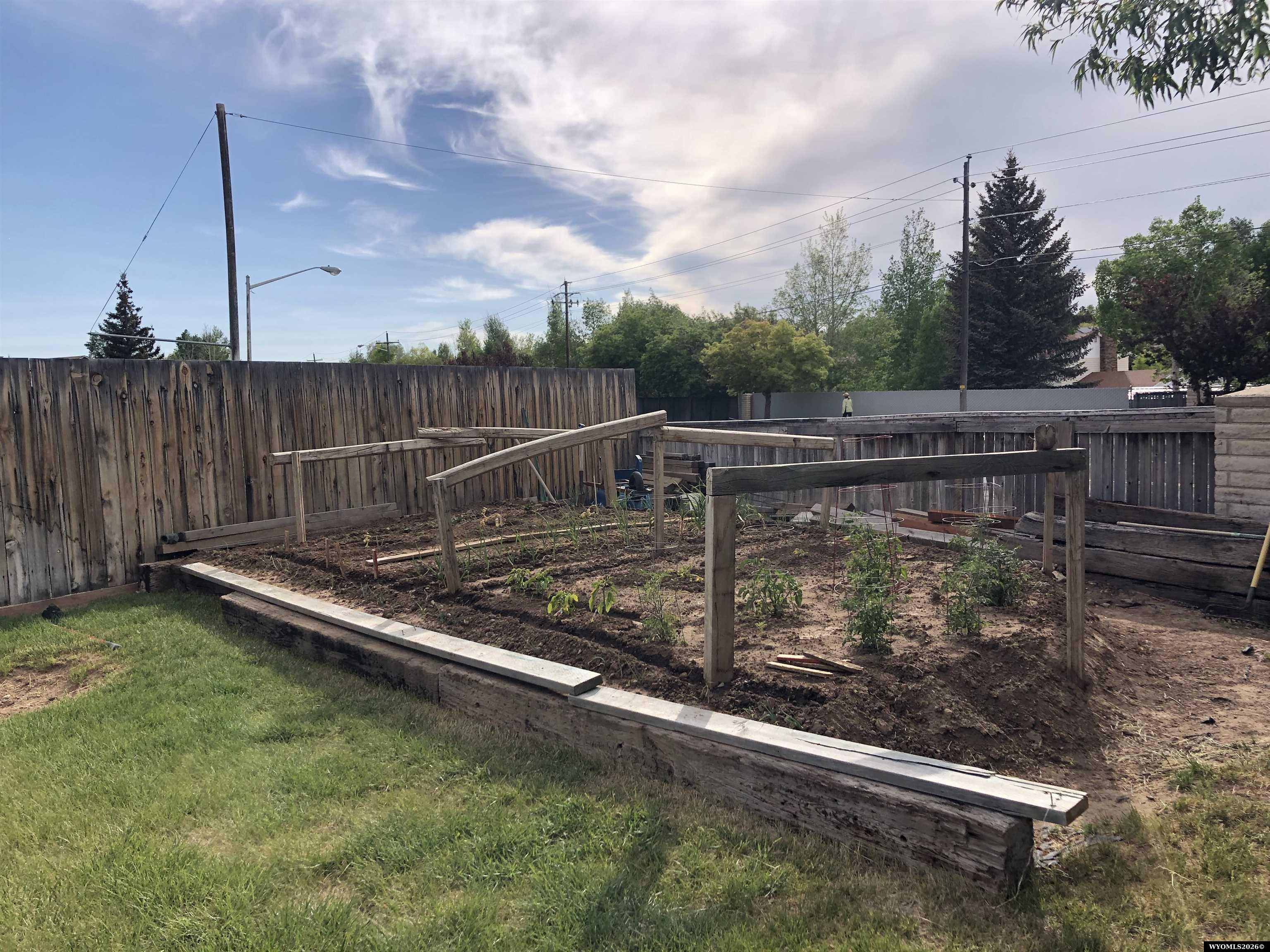 479 Twin Ridge Avenue Evanston, WY 82930 - Photo 6 of 7