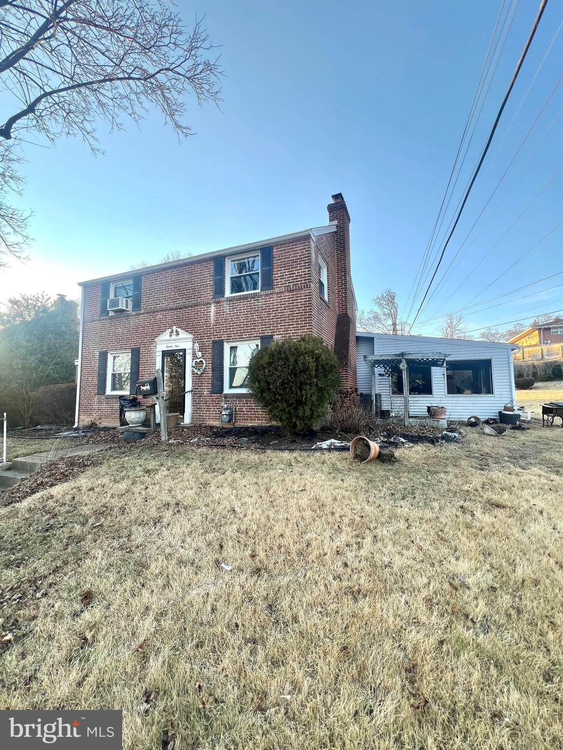 29 Beekman Road Wilmington, DE 19809 - Photo 2 of 32 a front view of a house with a yard