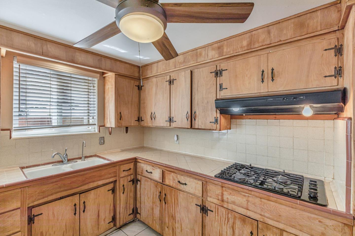 2718 Ferguson Road Gilroy, CA 95020 - Photo 25 of 81