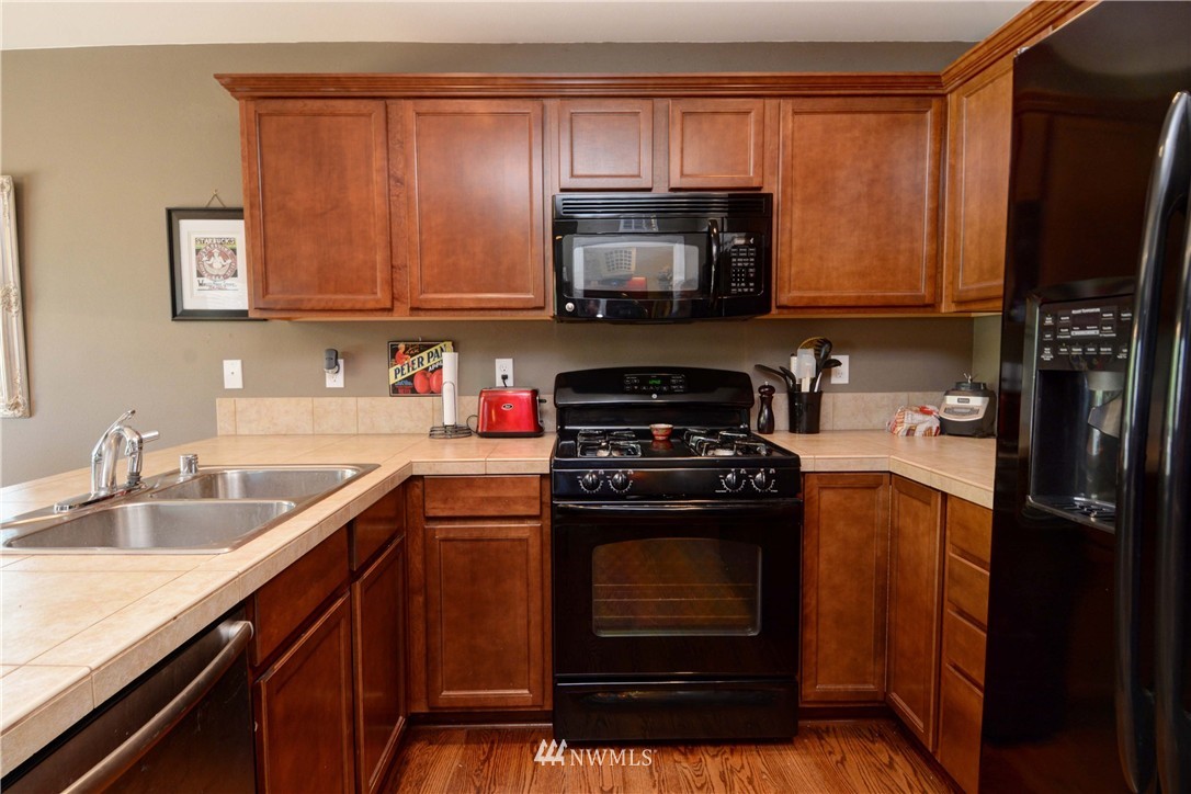 18032 31st Avenue Southeast Bothell, WA 98012 - Photo 6 of 17