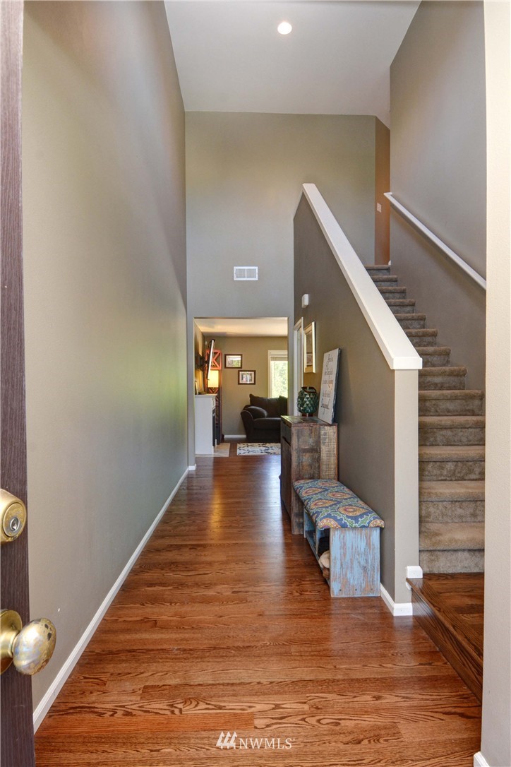 18032 31st Avenue Southeast Bothell, WA 98012 - Photo 7 of 17