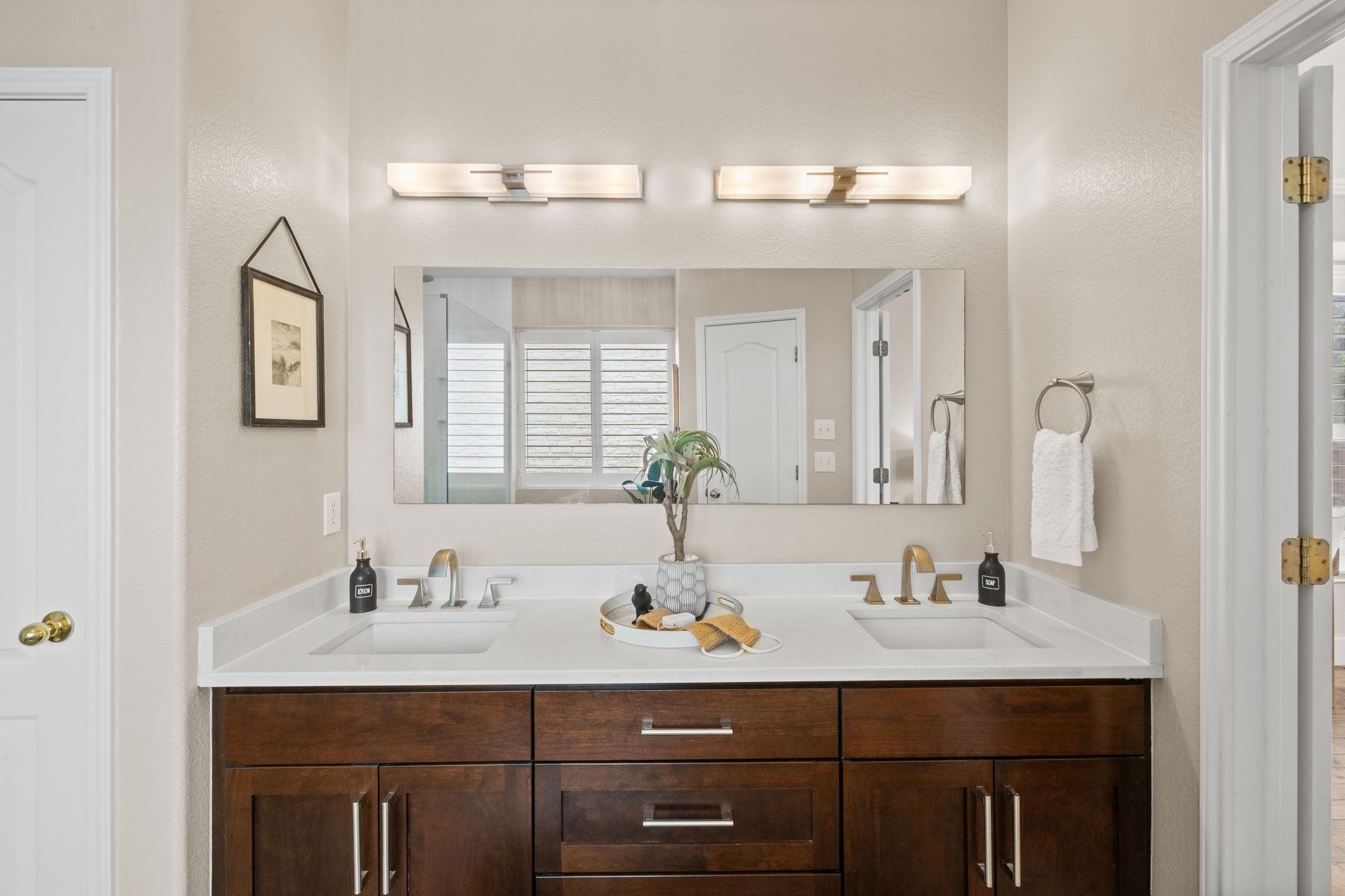 8112 Cobblestone Austin, TX 78735 - Photo 23 of 33 Bathroom with double vanity