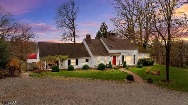 $1,300,000 | 300 Old Farm Road, Bedminster, NJ 07921