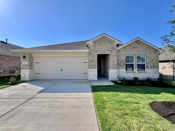 $2,295 | 1821 Lazy Acrs Street, Leander, TX 78641