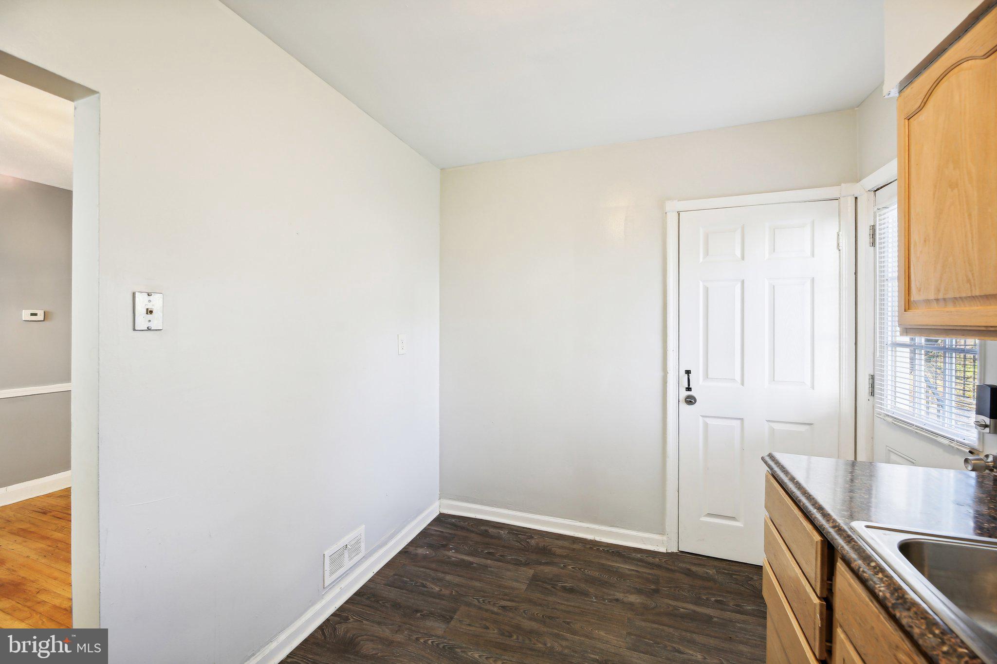 4504 Garrison Boulevard Baltimore, MD 21215 - Photo 12 of 42