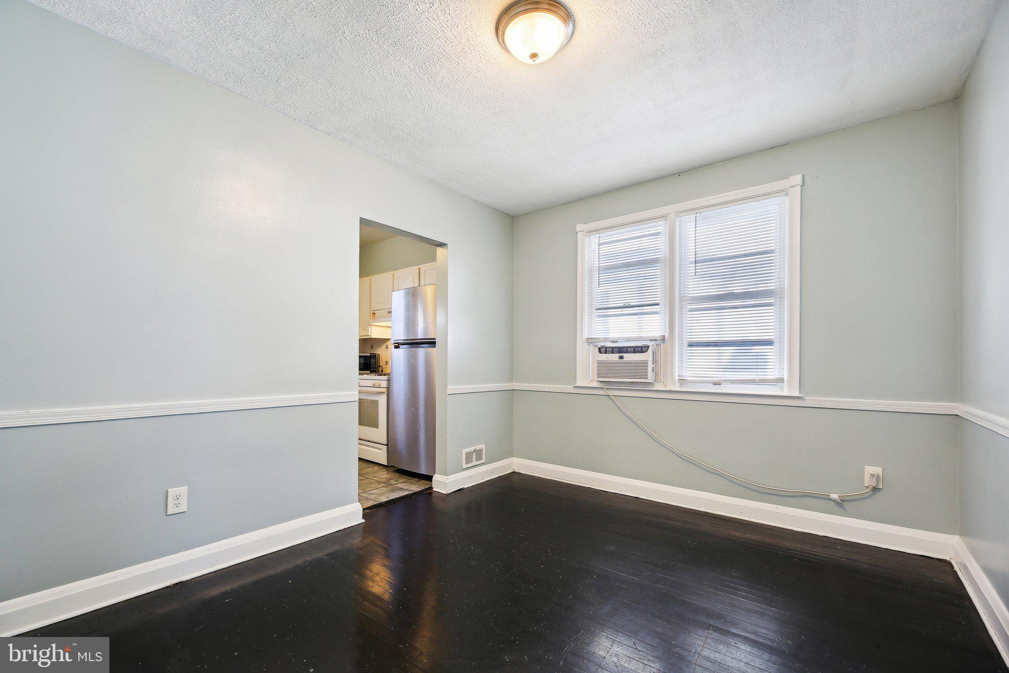 4504 Garrison Boulevard Baltimore, MD 21215 - Photo 25 of 42