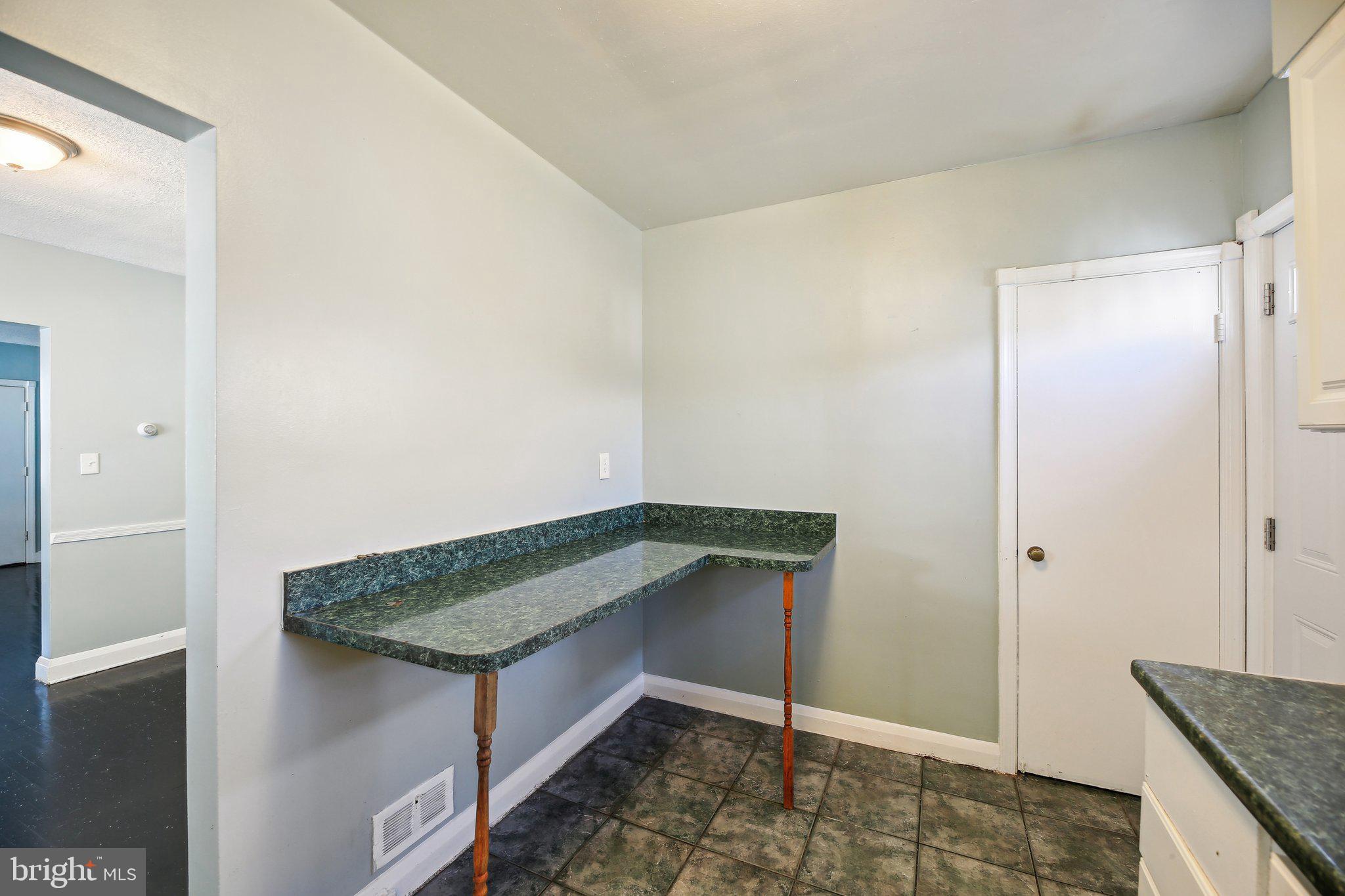 4504 Garrison Boulevard Baltimore, MD 21215 - Photo 28 of 42