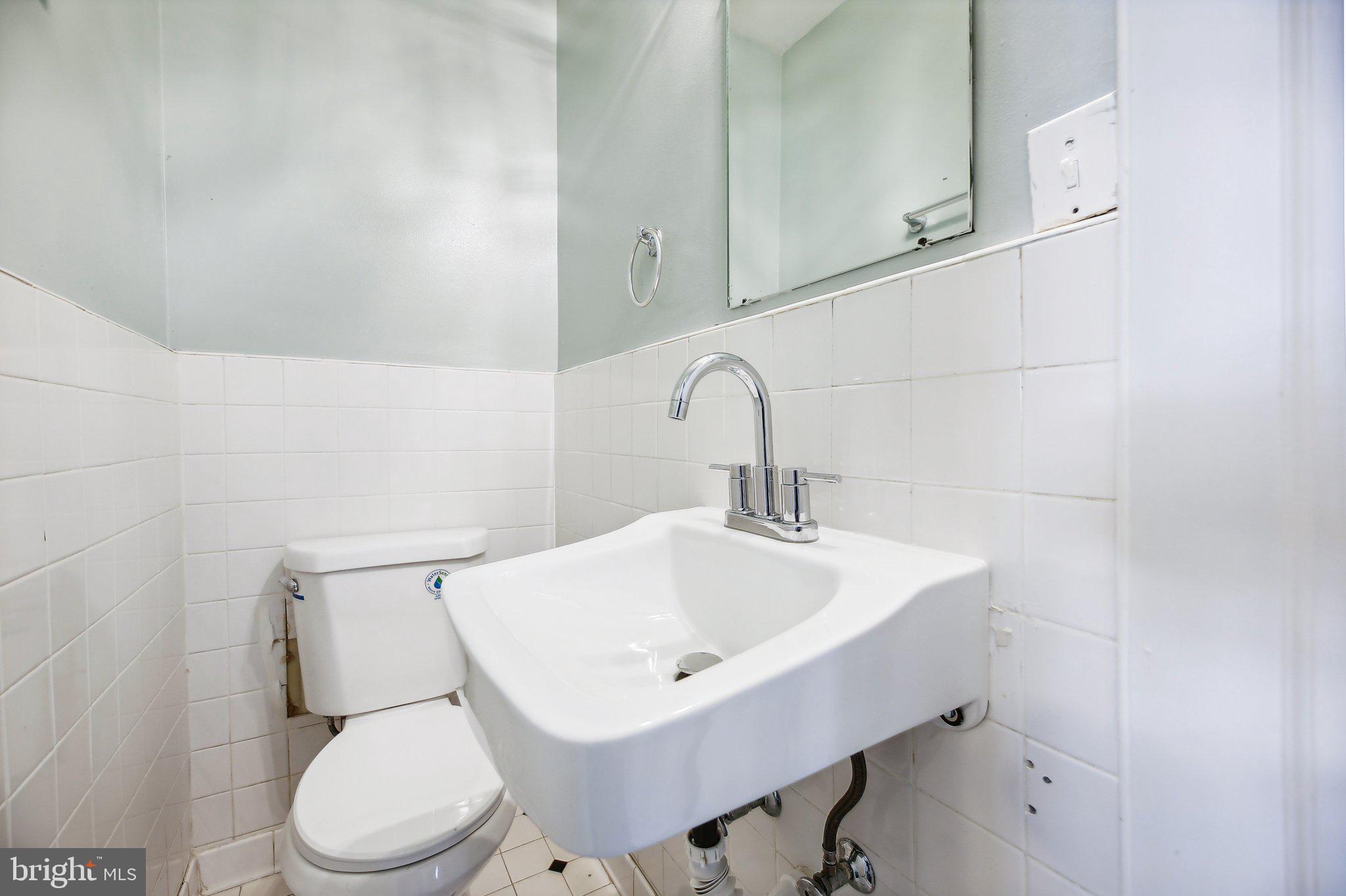 4504 Garrison Boulevard Baltimore, MD 21215 - Photo 29 of 42