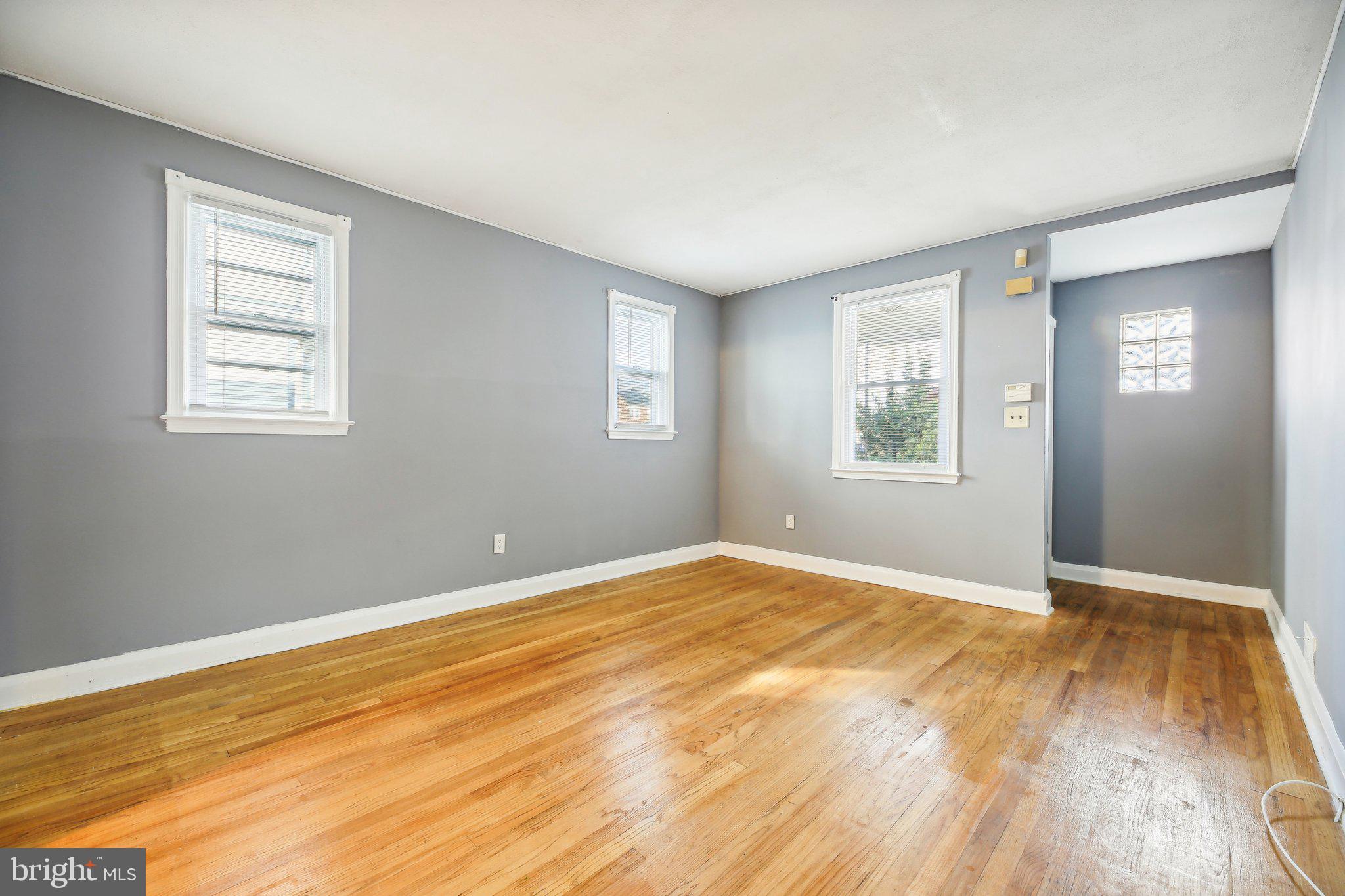 4504 Garrison Boulevard Baltimore, MD 21215 - Photo 5 of 42