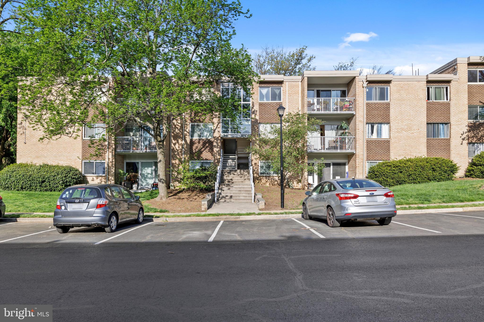 2902 Kings Chapel Road, Unit 13/11 Falls Church, VA 22042 - Photo 2 of 27
