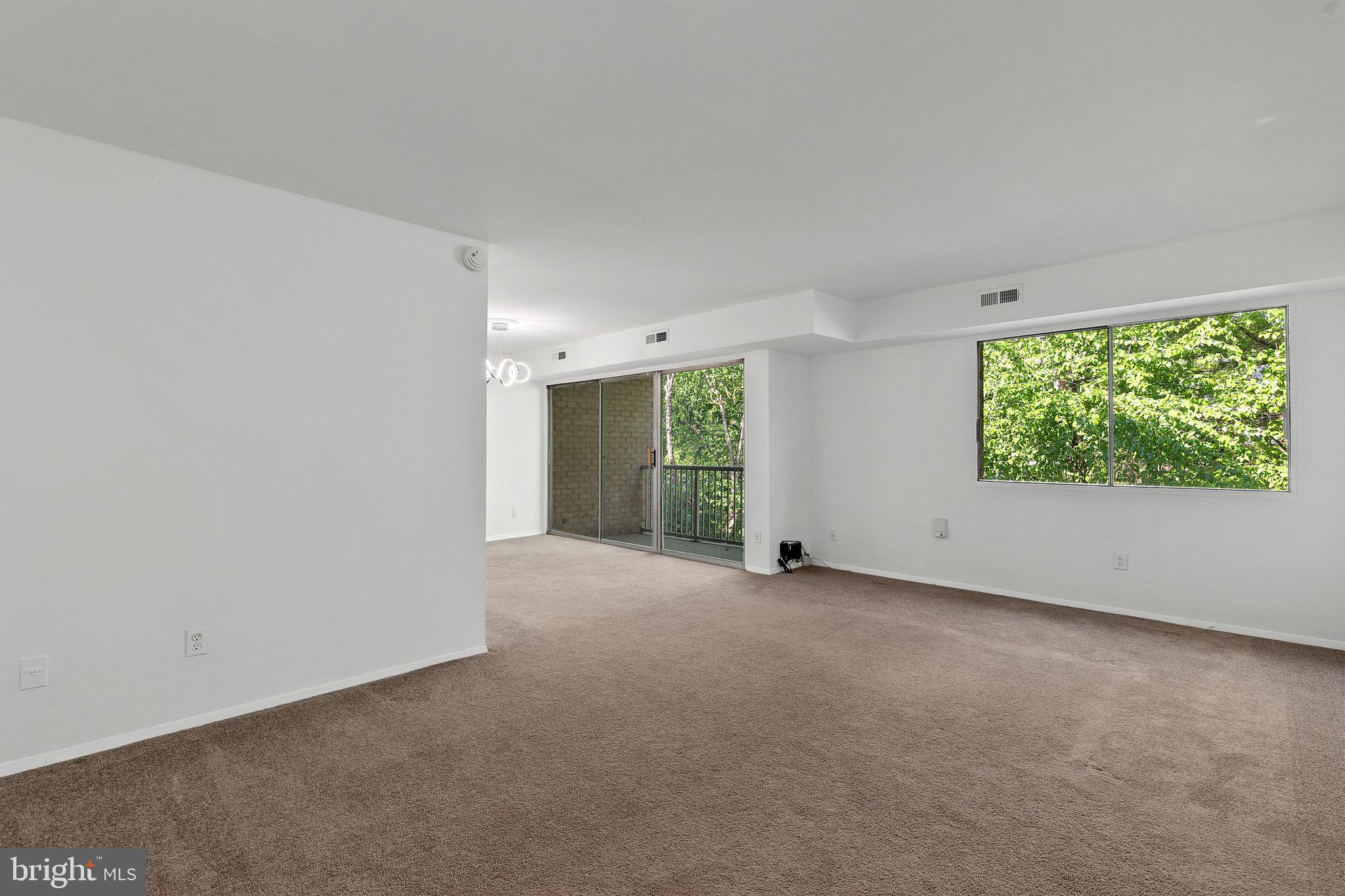 2902 Kings Chapel Road, Unit 13/11 Falls Church, VA 22042 - Photo 4 of 27