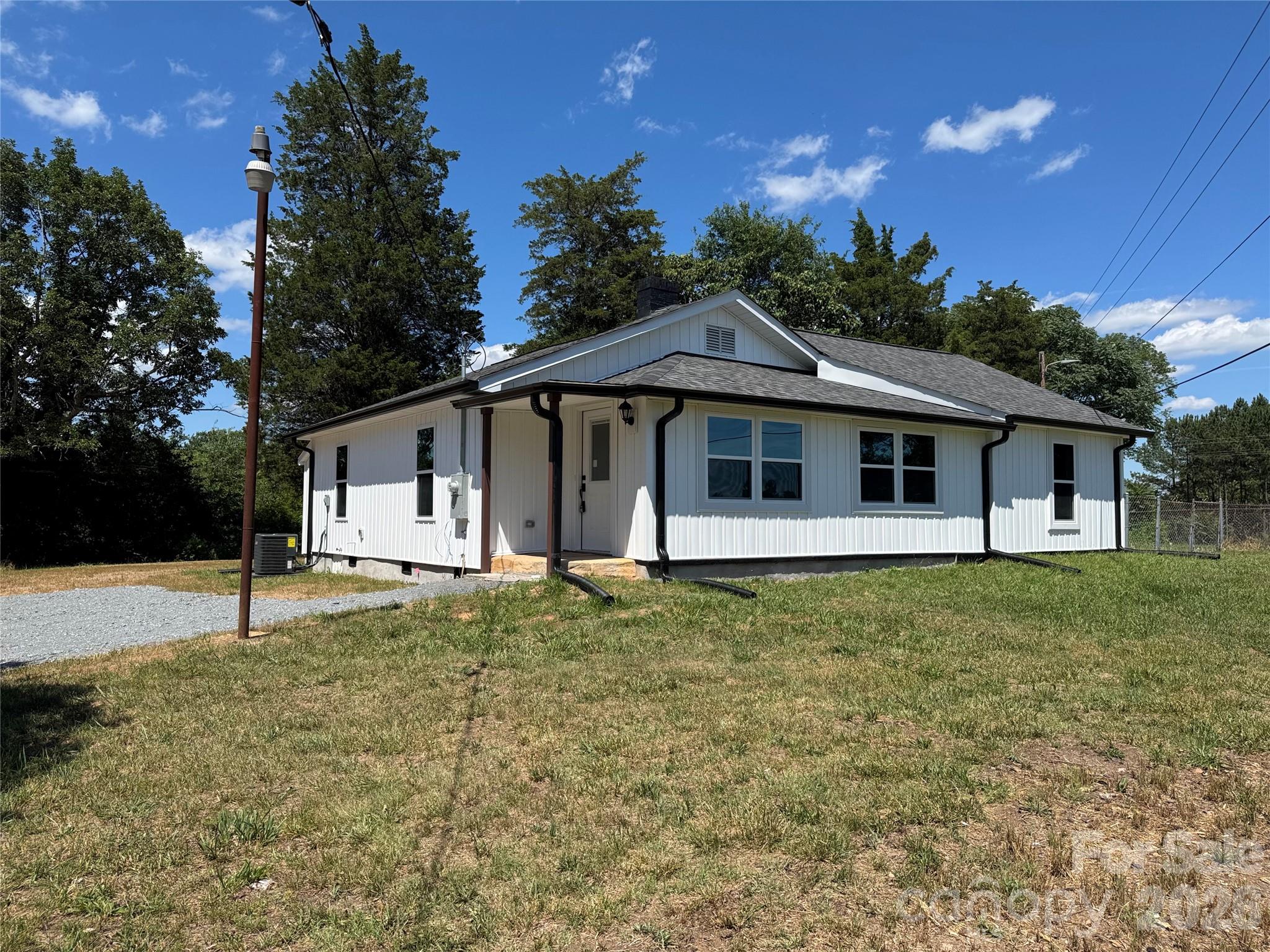 3812 Cliffside Road Mooresboro, NC 28114 - Photo 2 of 26