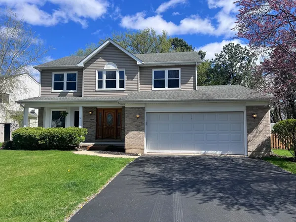 $464,500 | 340 Greenview Drive, Crystal Lake, IL 60014