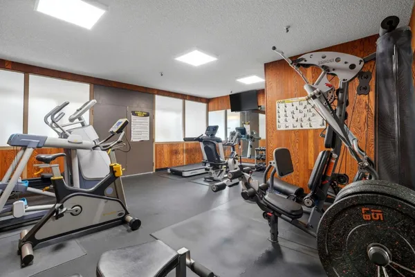 $4,100 | 525 Almer Road, Unit 106, Burlingame, CA 94010