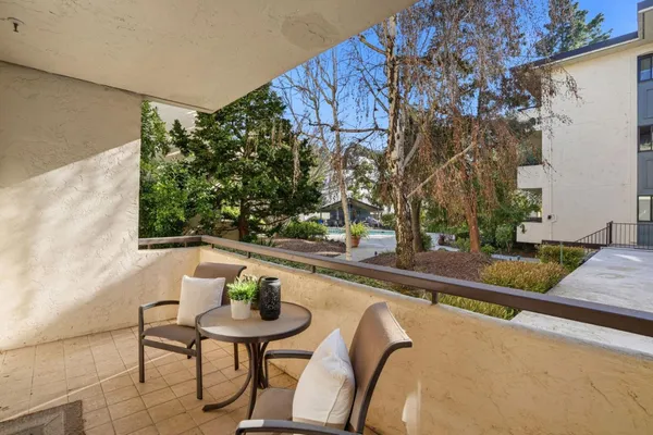 $4,100 | 525 Almer Road, Unit 106, Burlingame, CA 94010