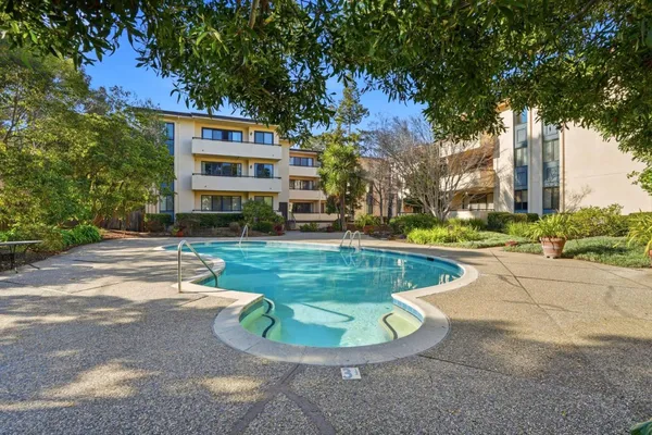 $4,100 | 525 Almer Road, Unit 106, Burlingame, CA 94010