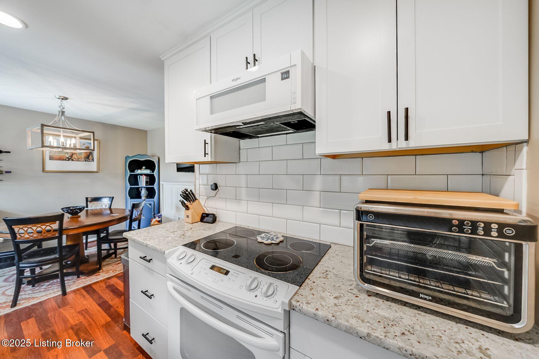 3806 Greenwich Road Louisville, KY 40218 - Photo 14 of 51 photo_online_024