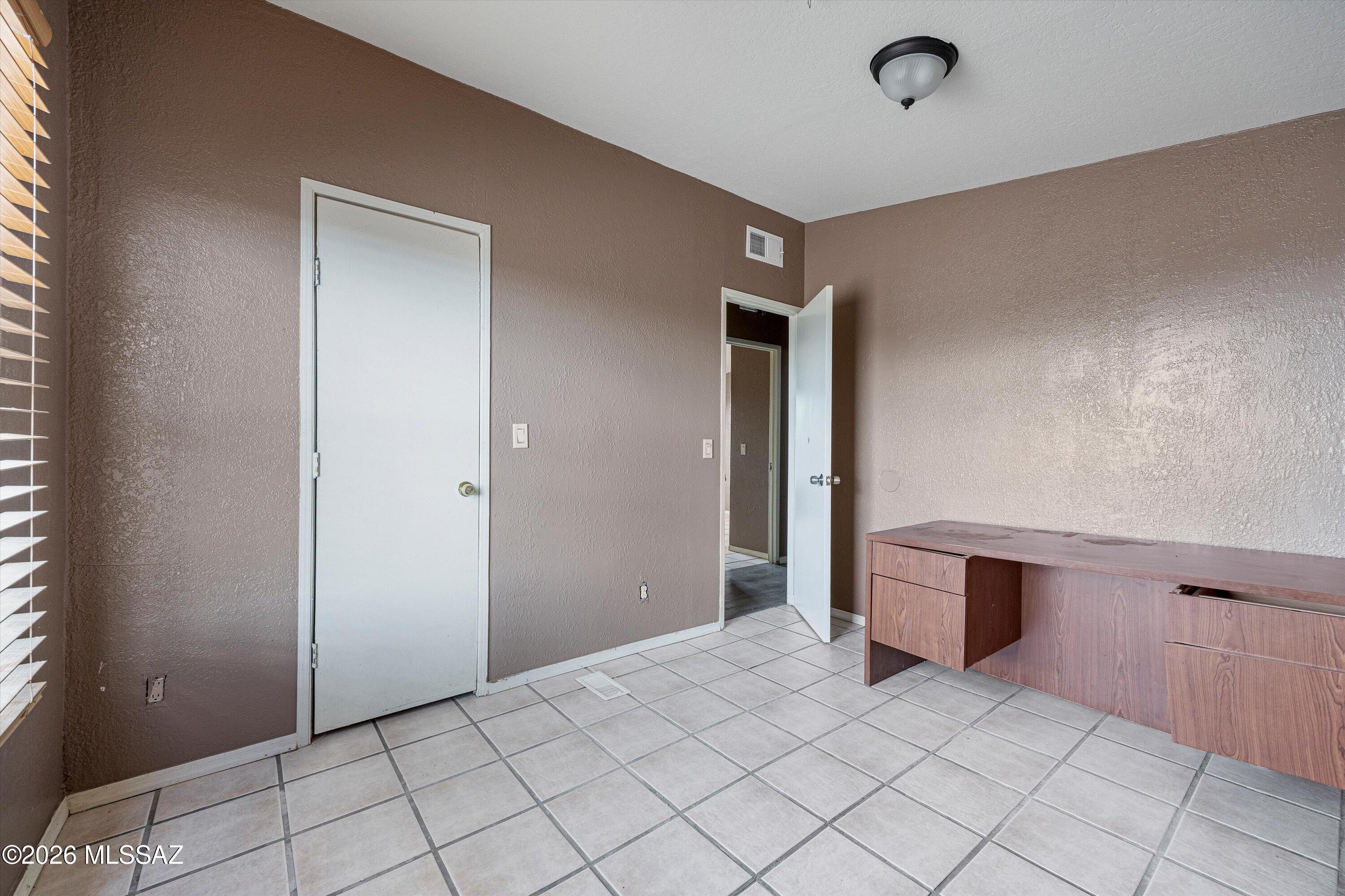 17111 South Country Club Road, Unit 48 Sahuarita, AZ 85629 - Photo 30 of 37 Bedroom 5