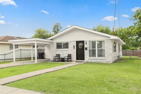 $213,000 | 118 Vista Drive, Belle Chasse, LA 70037