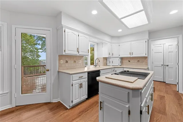 $460,000 | 4102 Northwest 75 Street, Kansas City, MO 64151