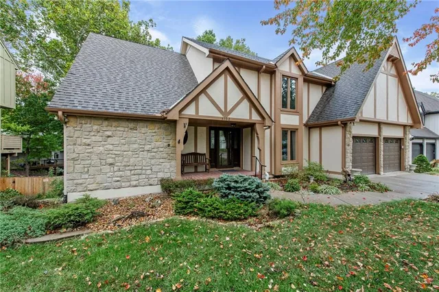 $460,000 | 4102 Northwest 75 Street, Kansas City, MO 64151
