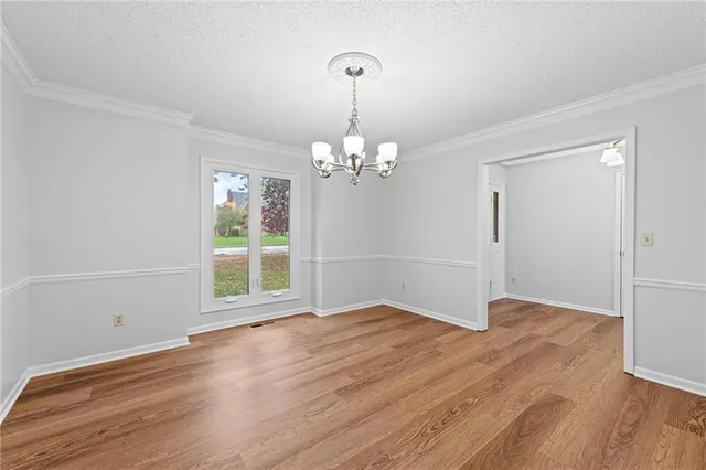 $460,000 | 4102 Northwest 75 Street, Kansas City, MO 64151